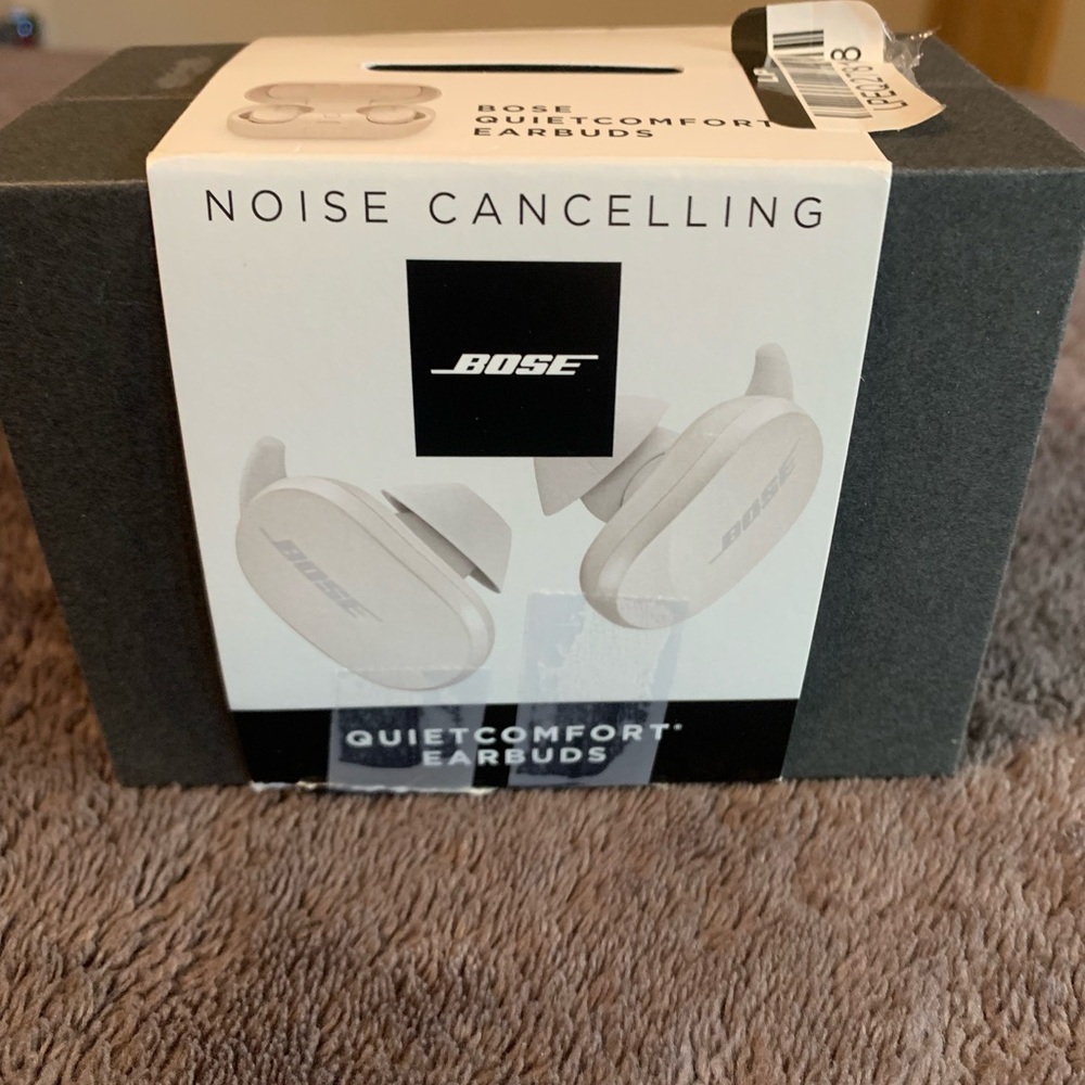 Bose- QuietComfort Noise Cancelling True Wireless Earbuds- Barely used!